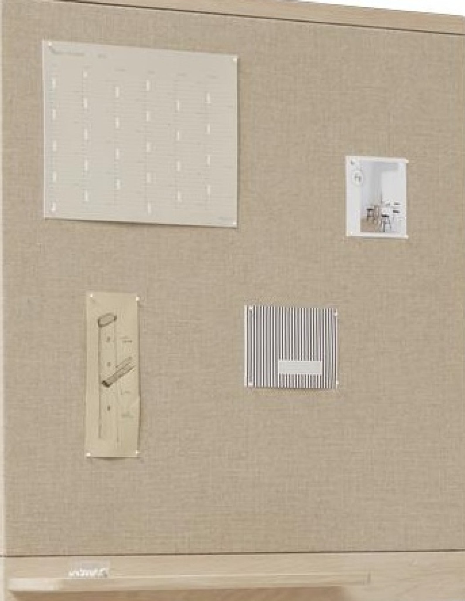 Form & Refine Rim Pinboard 75x75 cm — White Oak with Recycled Canvas