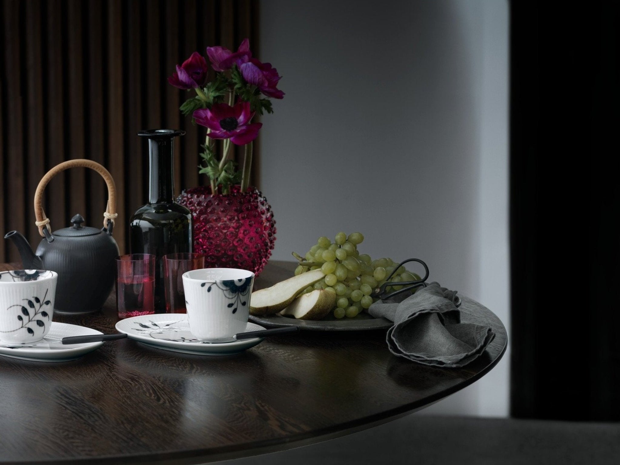 Royal Copenhagen Black Fluted Mega Plate, 23cm