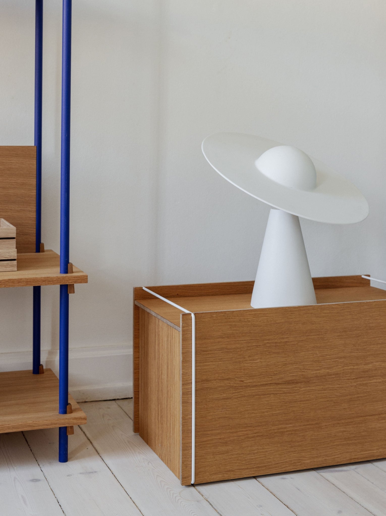 Moebe Ceramic Table Lamp, White