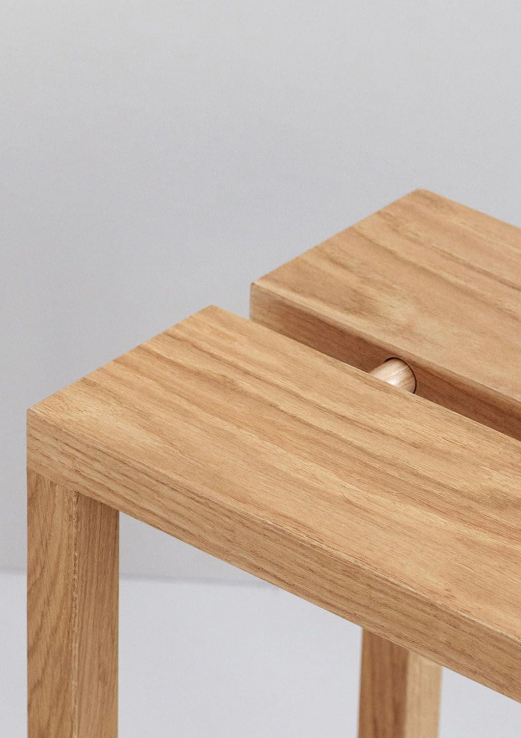 Versatile Moebe Peg Stool: Oak Seat, Table & Stand - Stackable & Portable