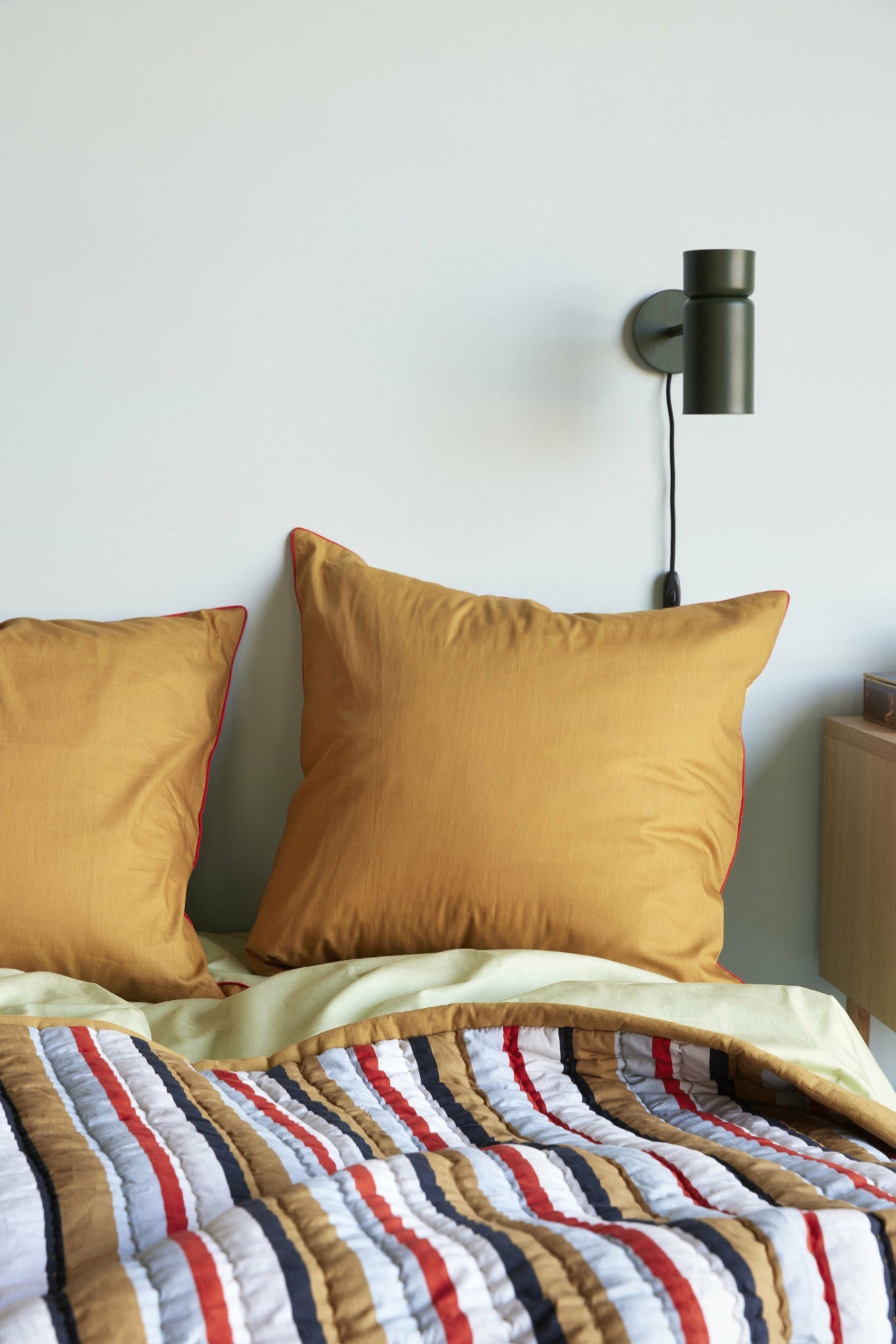 Hübsch Aki Bed Linen 60/200, Orange/Green