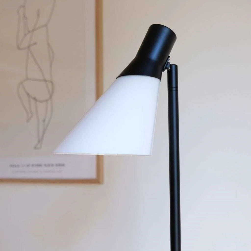 Dyberg Larsen Gent Table Lamp, Opal/Matt Black