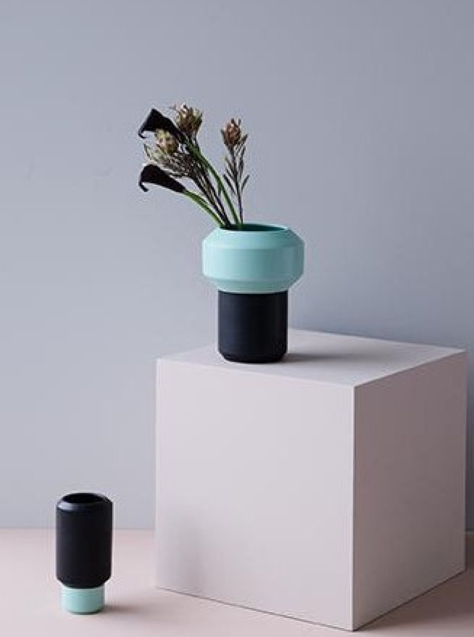 Lucie Kaas Fumario Vase Black/Mint, 16,5cm