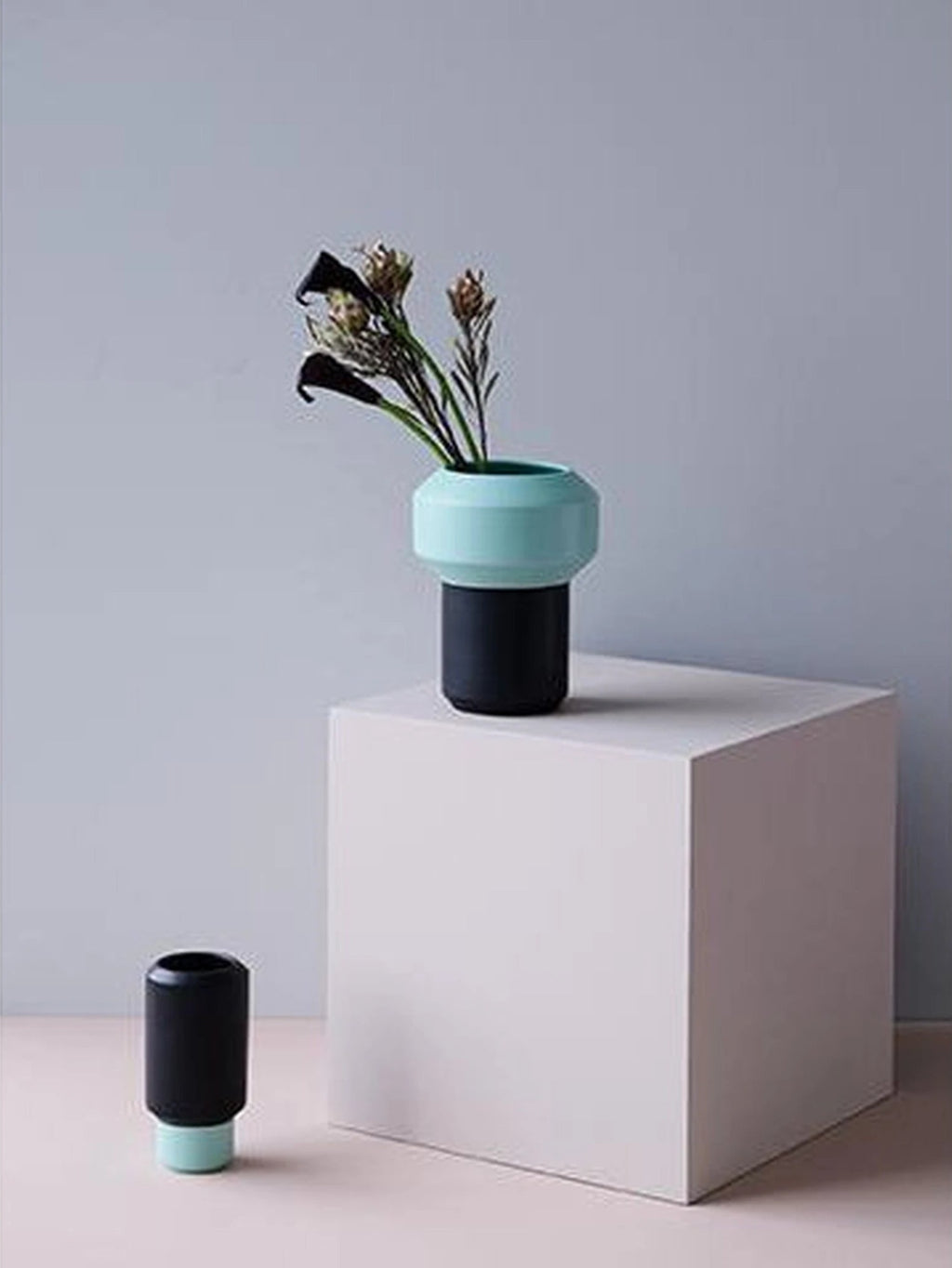 Lucie Kaas Fumario Vase Black/Mint, 16,5cm