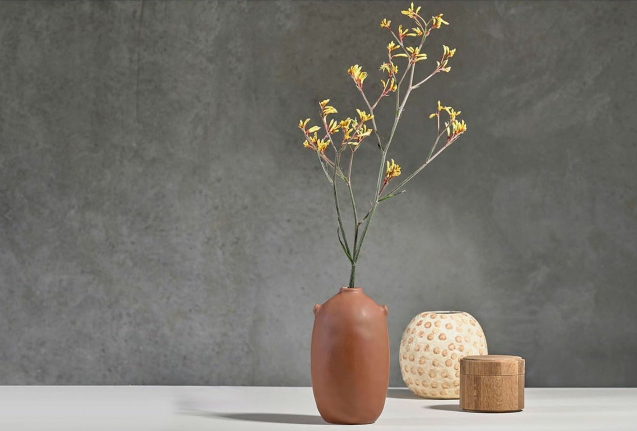 Villa Collection Decorative Vase øx H 18.5x20 Cm, Cream/Nougat