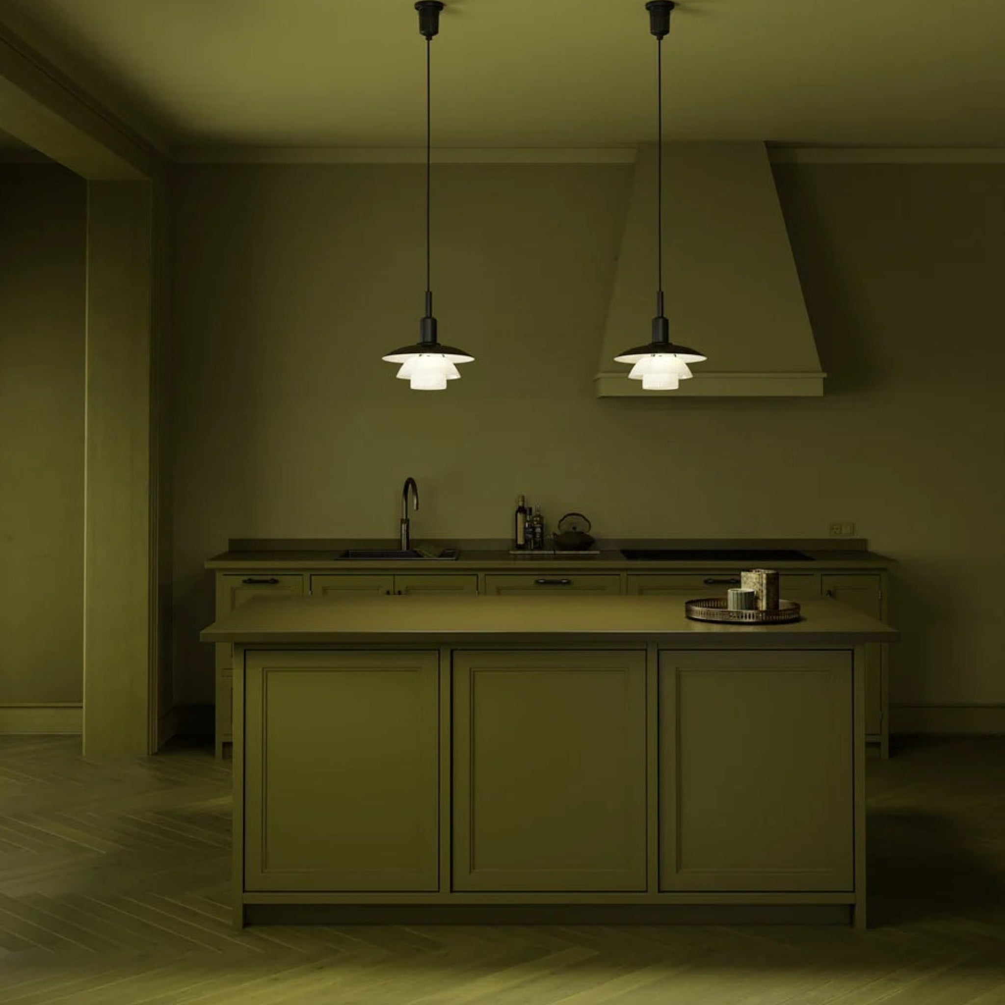 Louis Poulsen PH 3/3 Pendel, Metal Black/Opal Glass