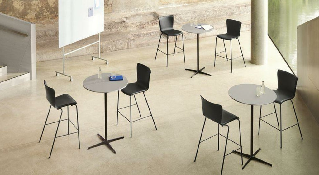 Fritz Hansen Vico Duo™ Vm116 Chair Walnut, Black/Walnut