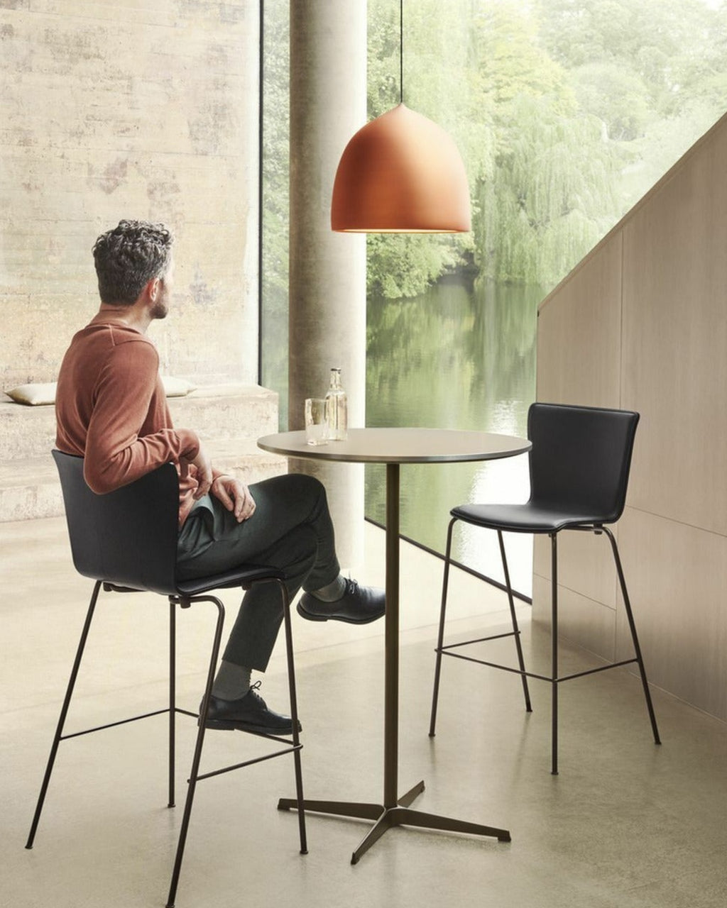 Fritz Hansen Vico Duo™ Vm116 Chair Walnut, Black/Walnut