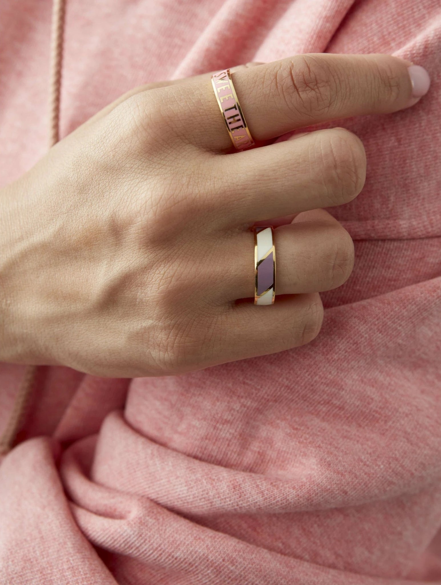 Design Letters Striped Candy Ring Brass Gold Platted, Violet/White