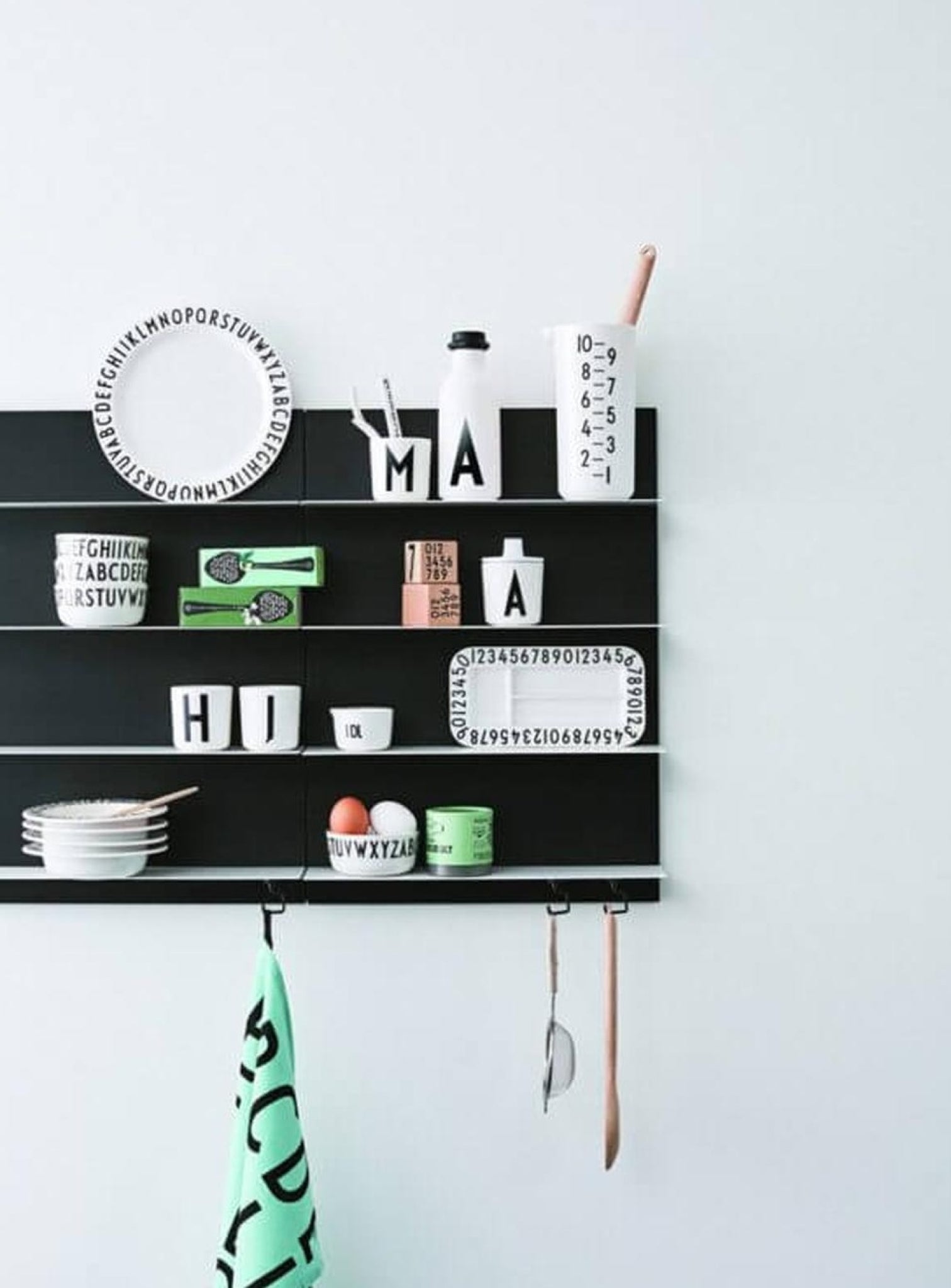 Design Letters Eat & Learn Plate in Gift Box, Nude/White