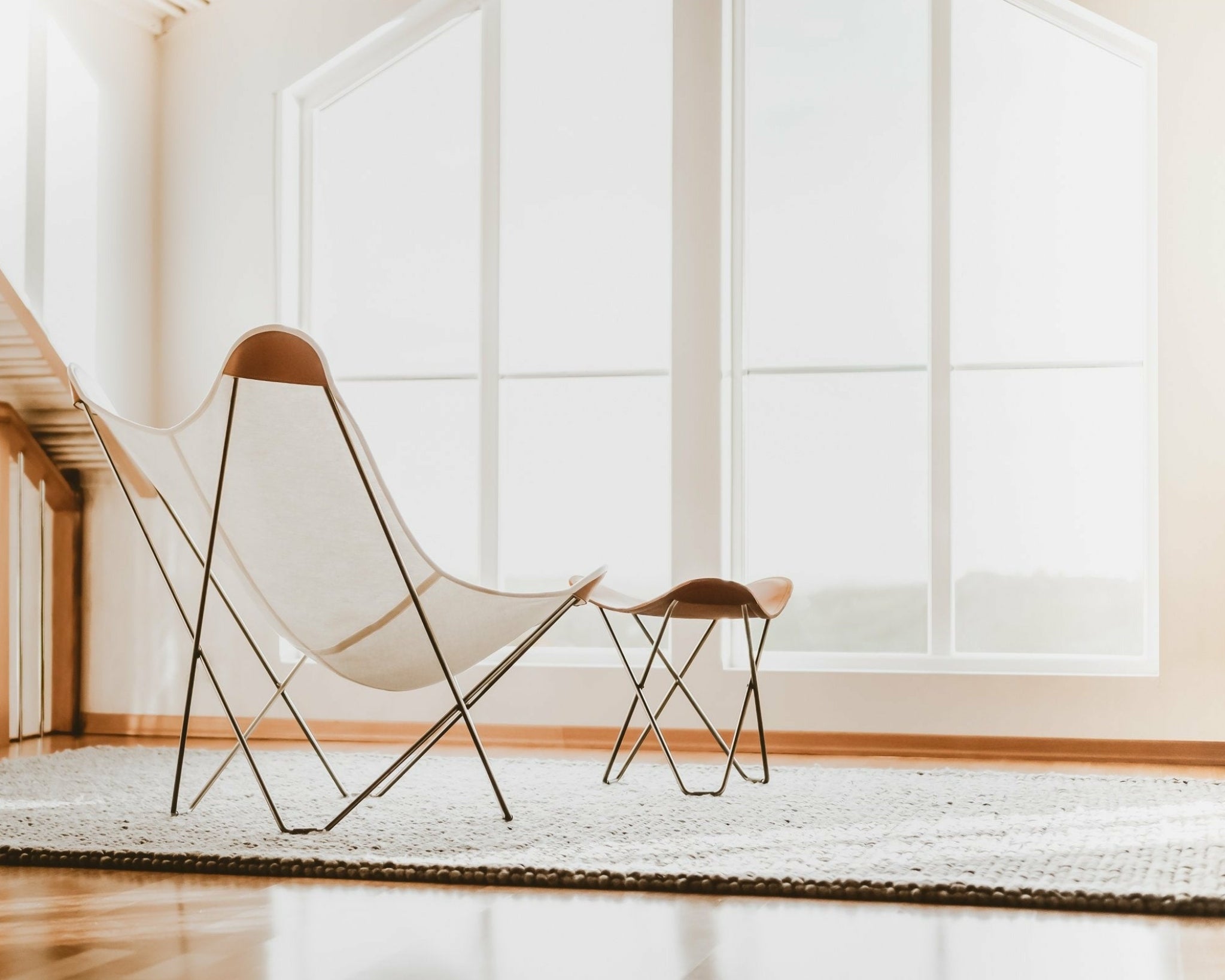 Cuero Pampa Flying Goose Stool, Black/Black