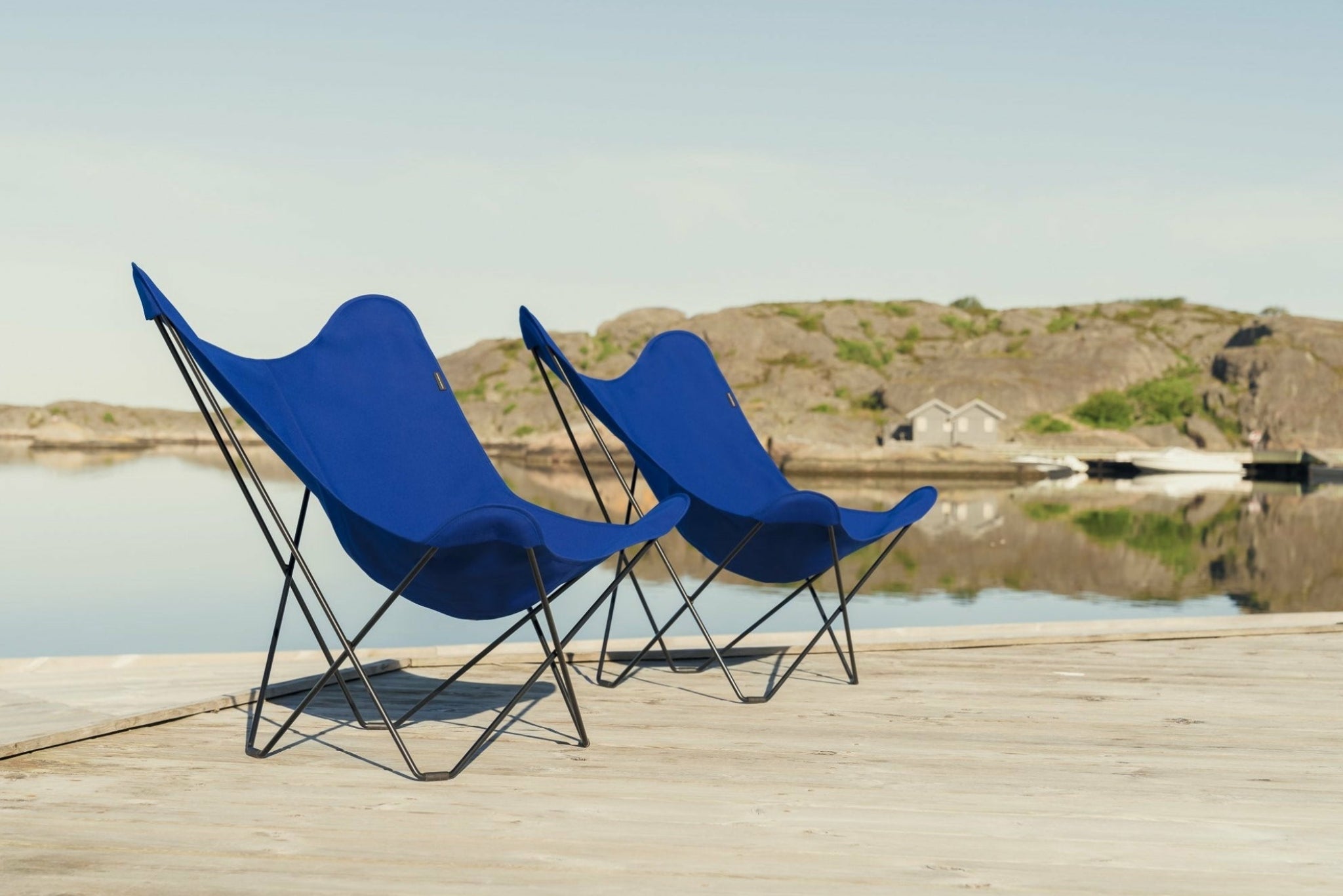 Cuero Sunshine Mariposa Butterfly Chair, Atlantic Blue/Black Galvanized
