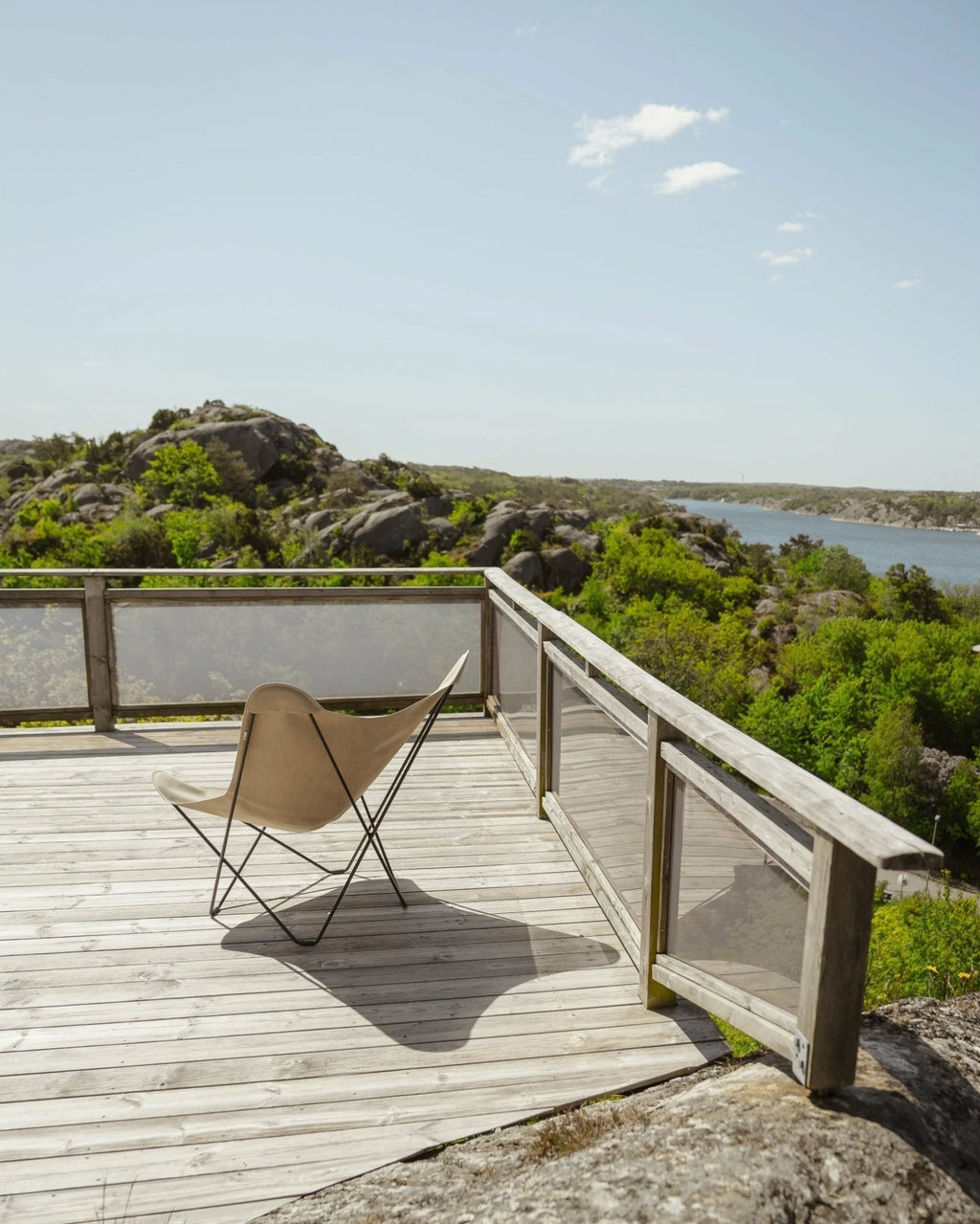 Cuero Sunshine Mariposa Butterfly Chair, Natural/Black Outdoor