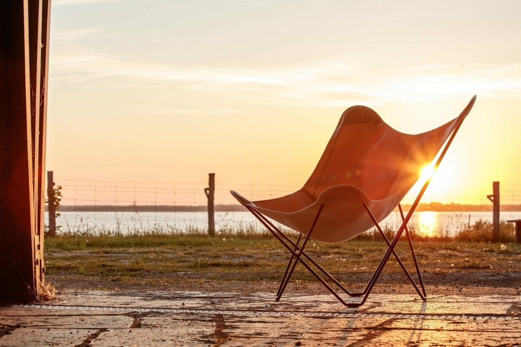 Cuero Sunshine Mariposa Butterfly Chair, Oyster/Black Outdoor Frame