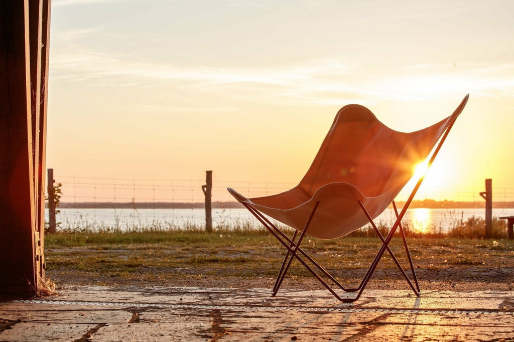 Cuero Sunshine Mariposa Butterfly Chair, Oyster/Black Outdoor Frame
