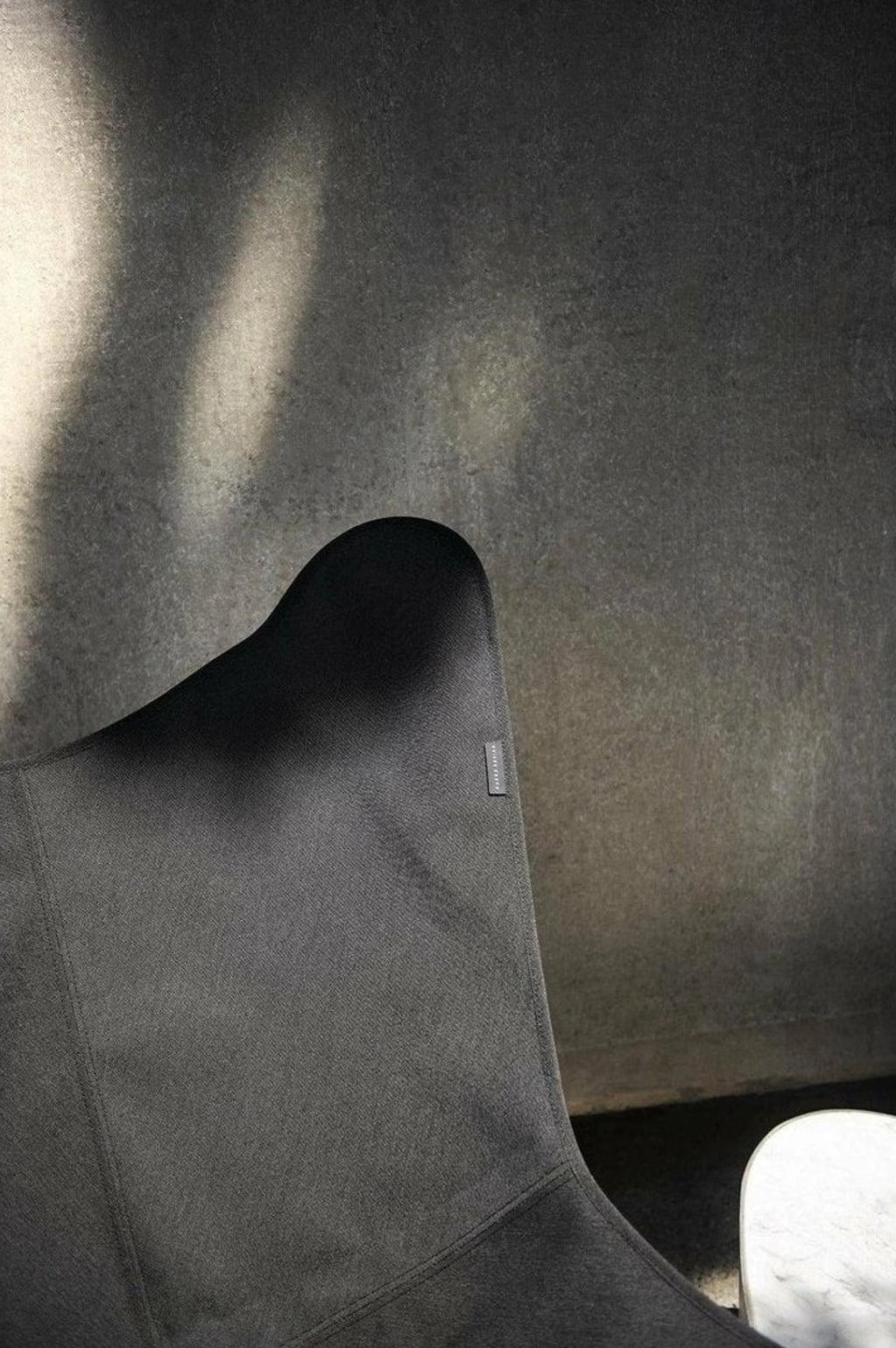 Cuero Sunshine Mariposa Butterfly Chair, Charcoal Piqué/Black Outdoor Frame