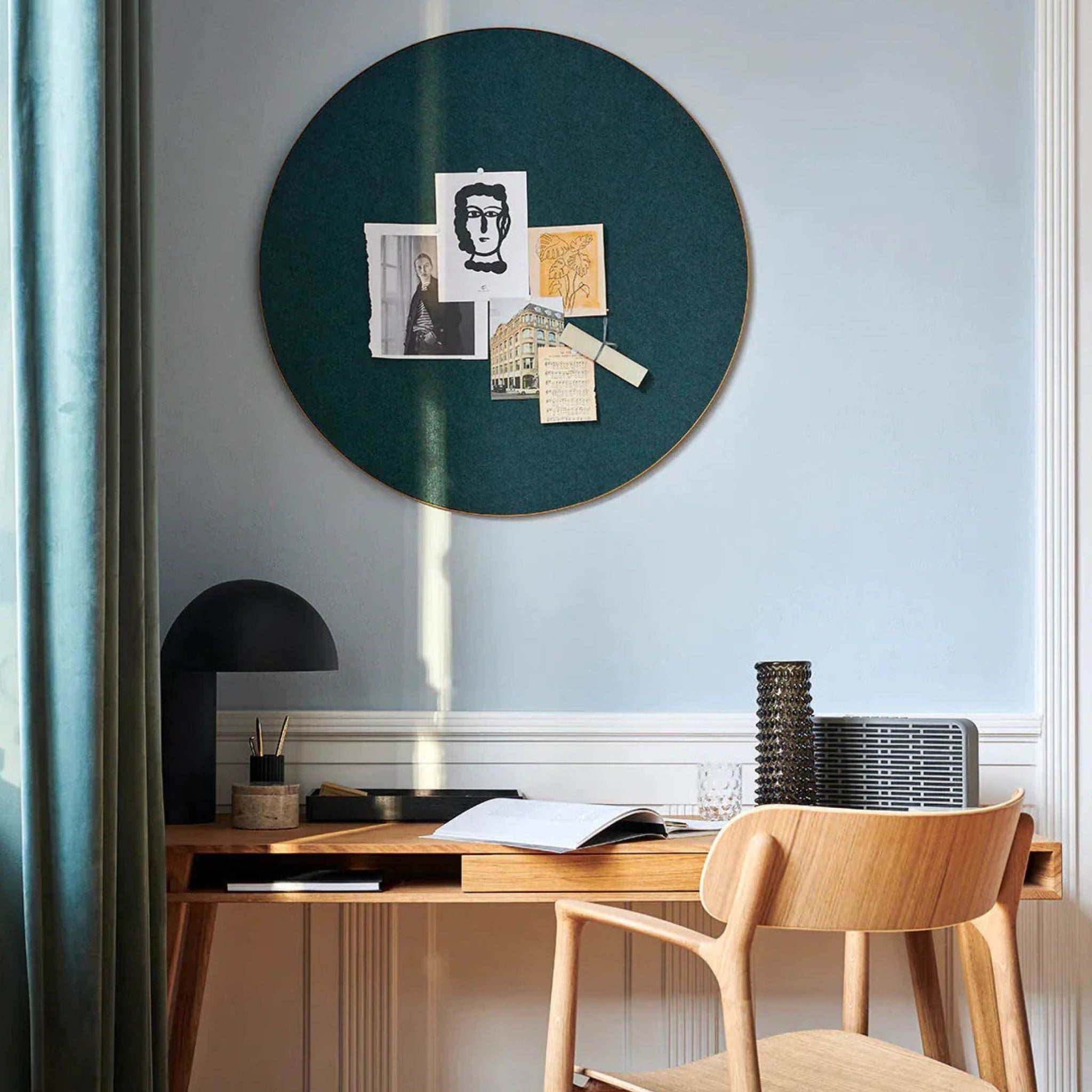 Gejst Retell Pinboard Ø80 Cm — Green Felt & Brass Frame, Acoustic