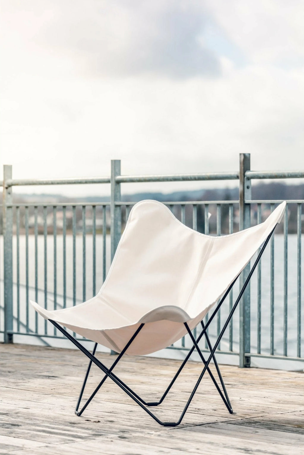 Cuero Sunshine Mariposa Butterfly Chair, Oyster/Grey Outdoor Frame