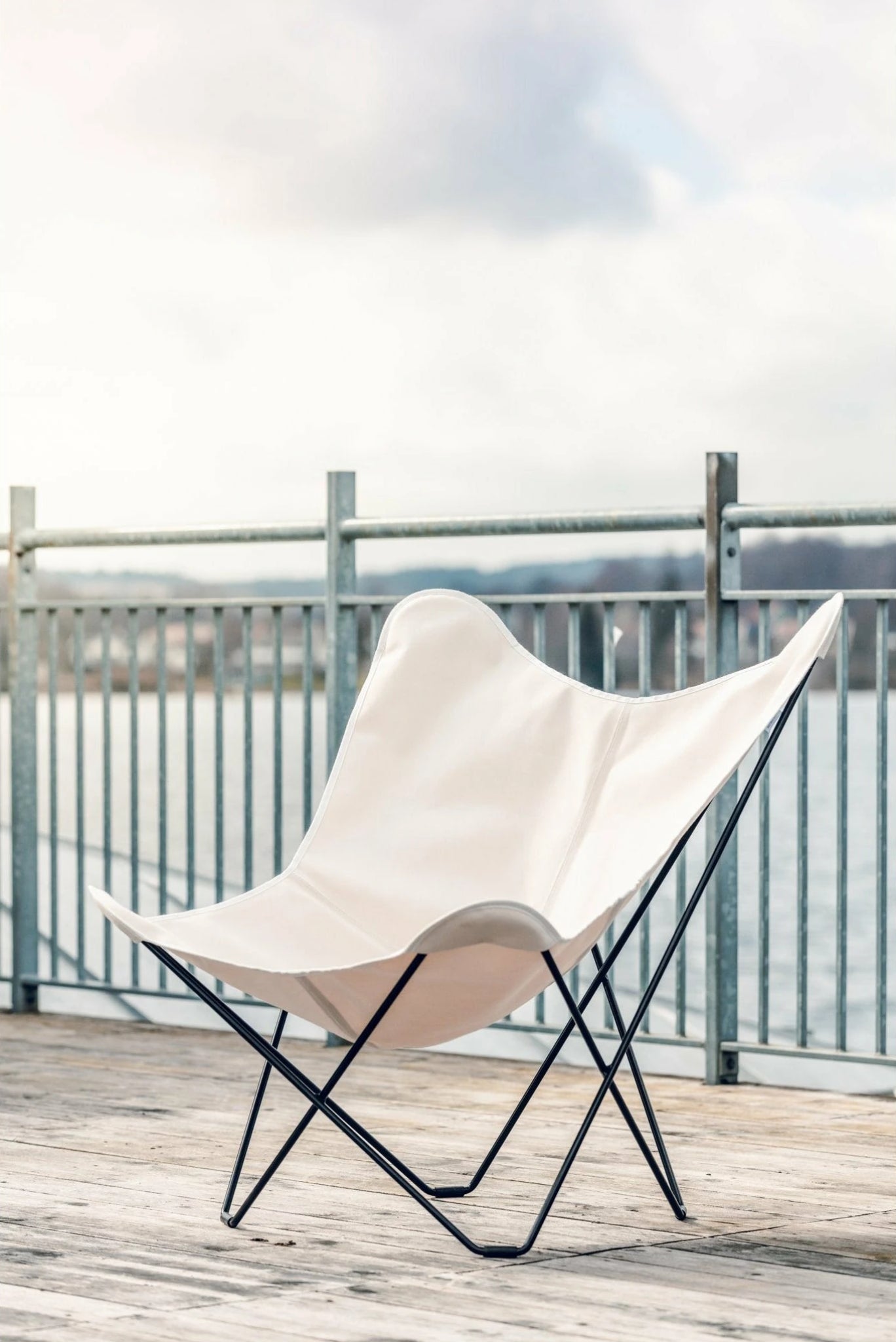 Cuero Sunshine Mariposa Butterfly Chair, Oyster/Grey Outdoor Frame
