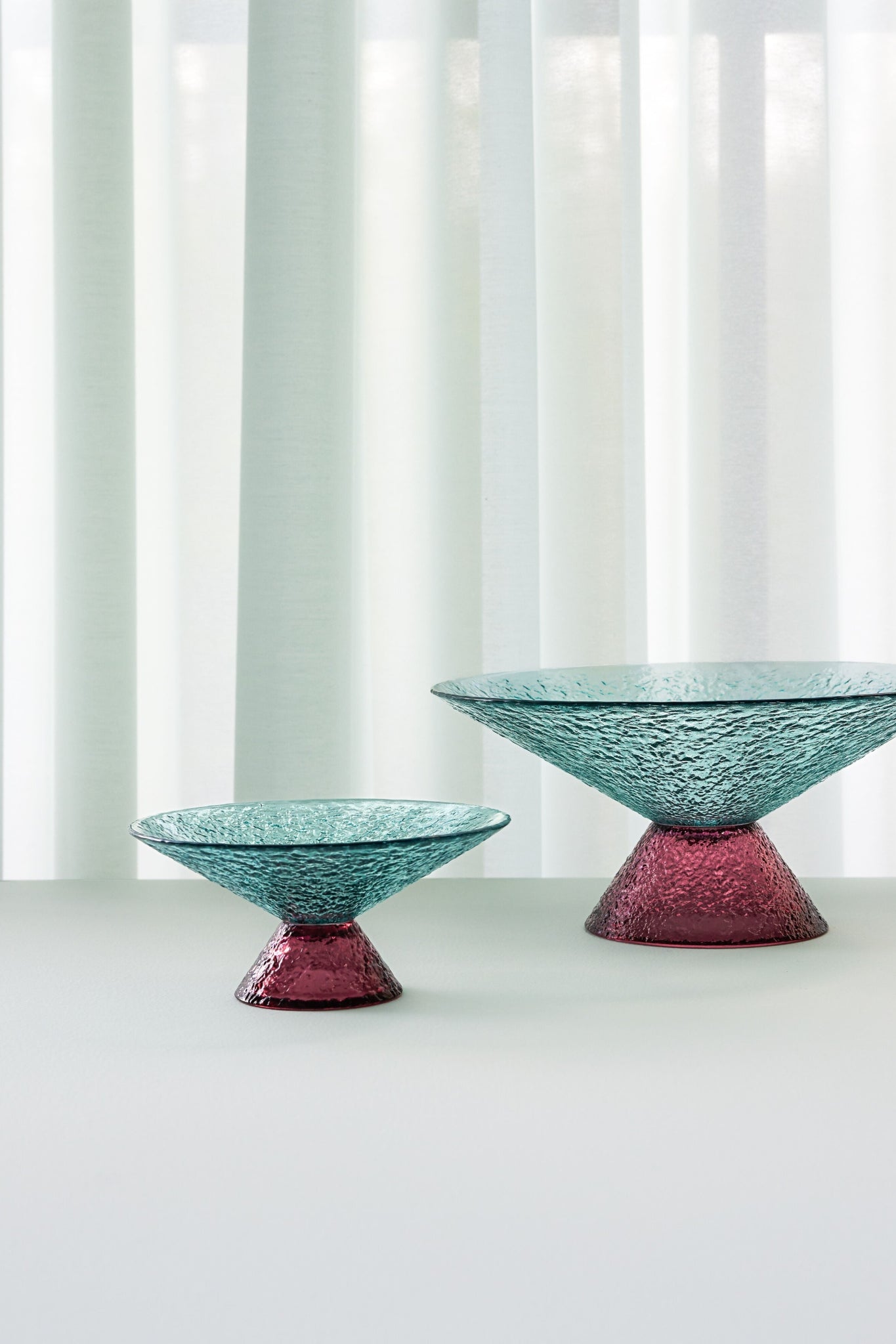 Hübsch Bonbon Glass Bowl Medium - Elegant Blue/Red Decorative Accent