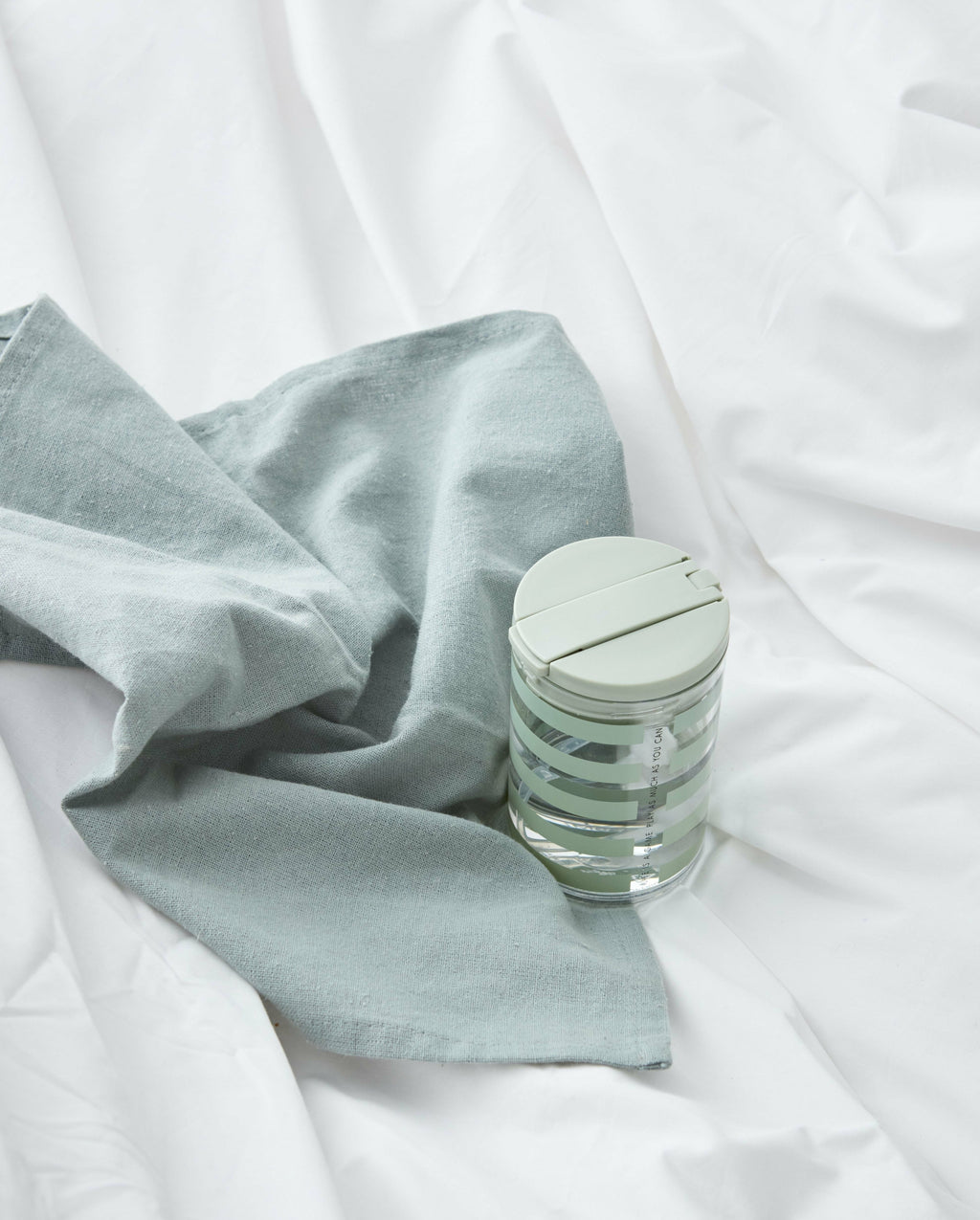 Design Letters Kids Straw Mug 330 ml, Light GR 端 N Striped