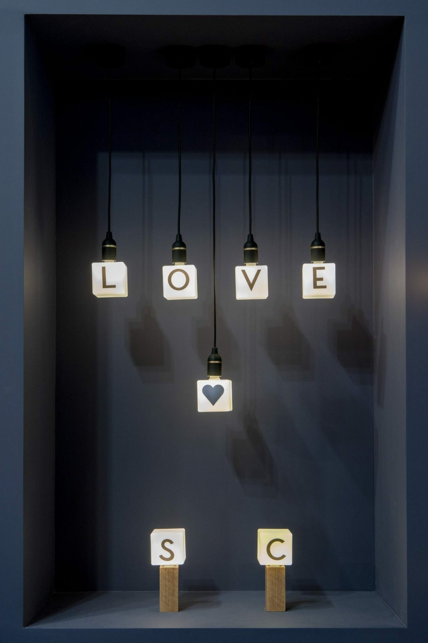 Spring Copenhagen Spring Symbols Letters & Symbols Vampire Font, Q