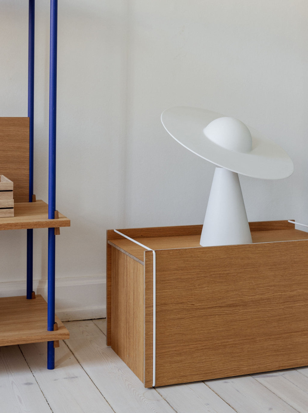 Moebe Ceramic Table Lamp, White