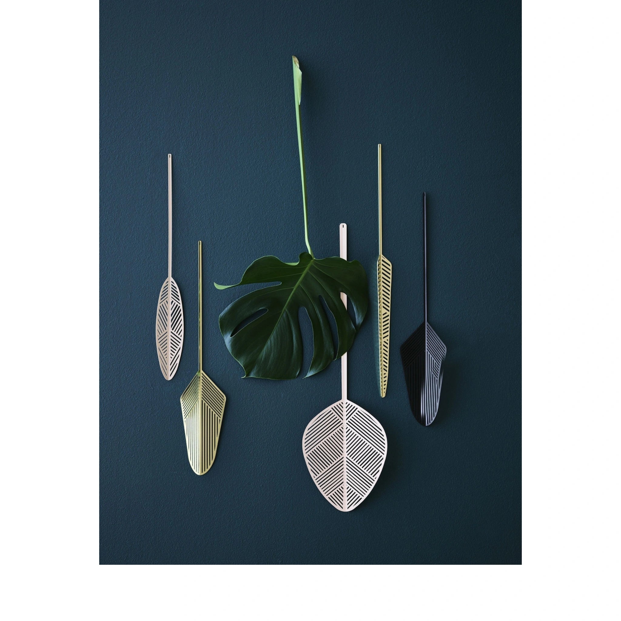 Lucie Kaas Leaflike Metal Sheet Silva Pink, 41cm