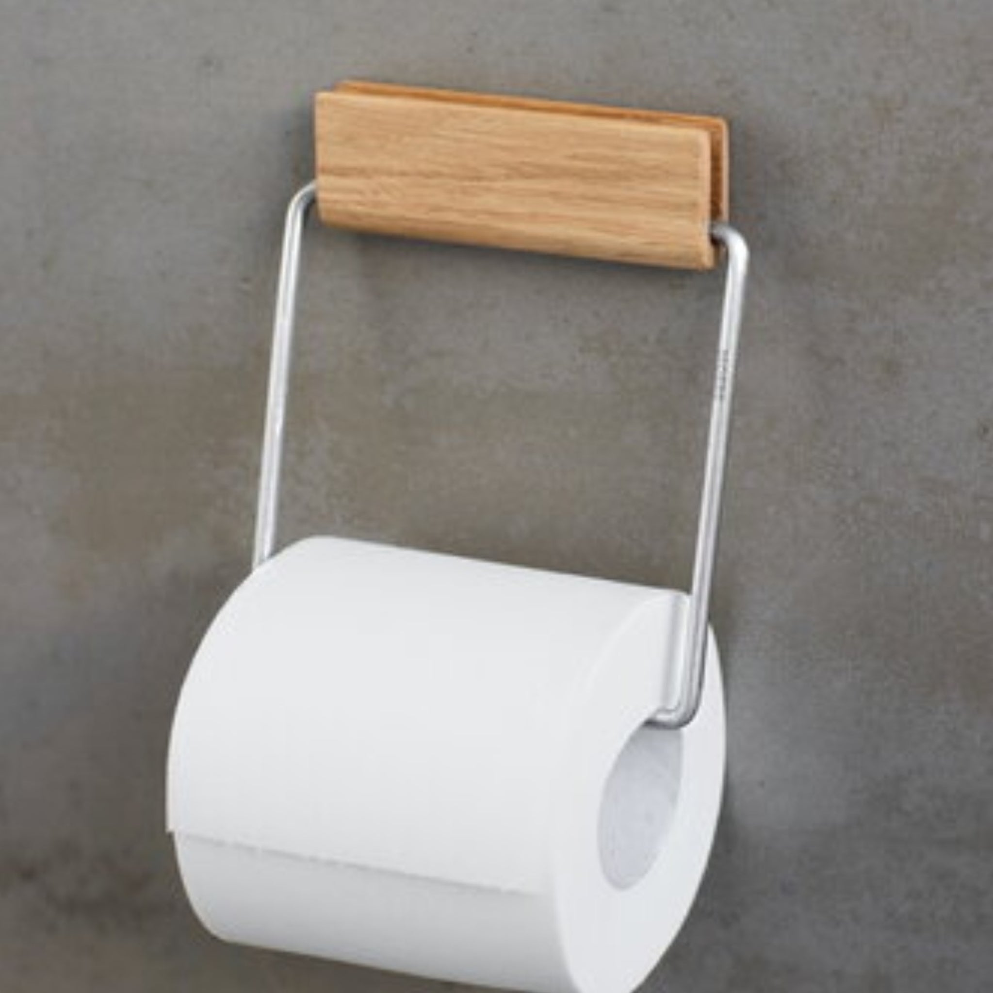 Stylish Moebe Toilet Paper Holder in Oak & Steel - Durable & Elegant Design