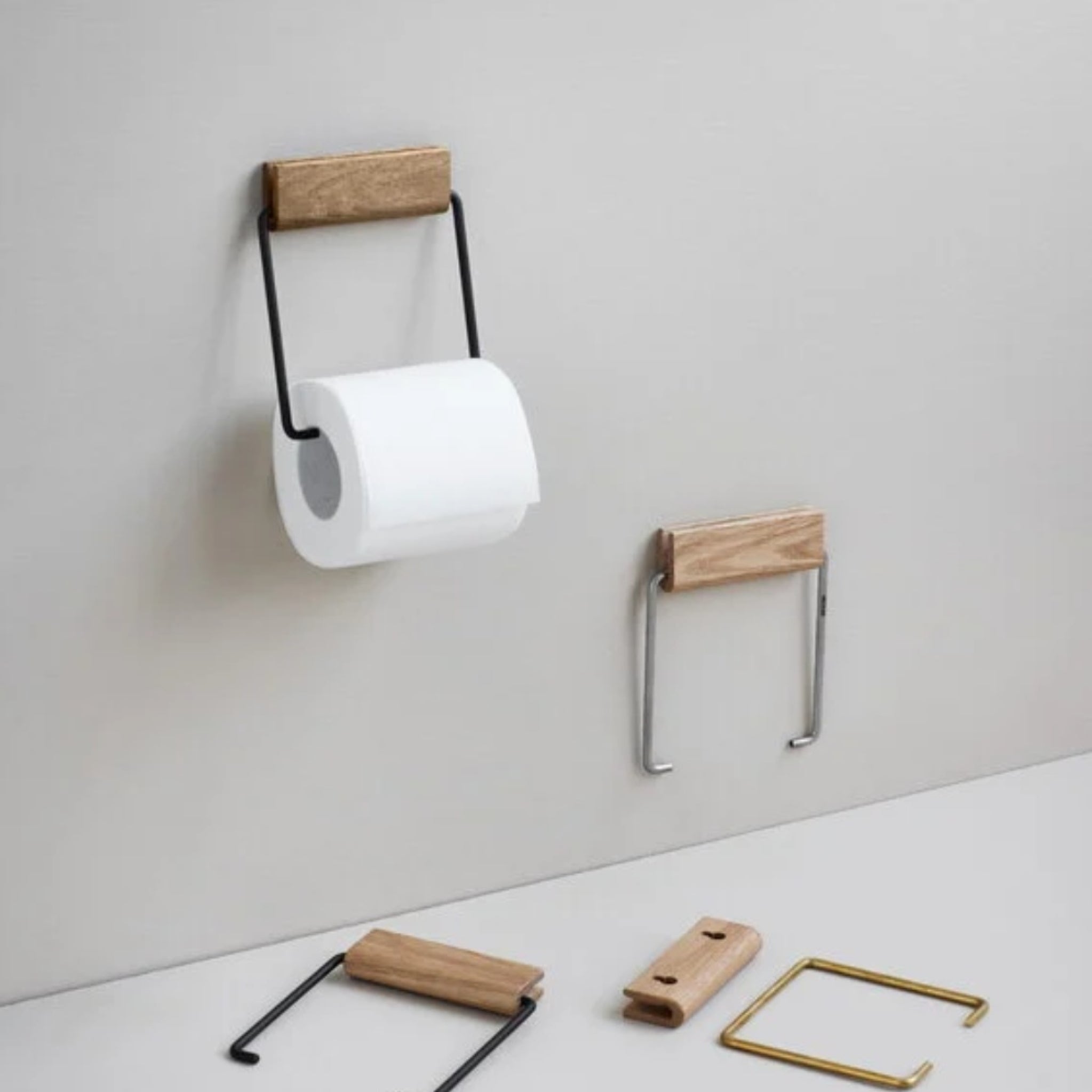 Stylish Moebe Toilet Paper Holder in Oak & Steel - Durable & Elegant Design
