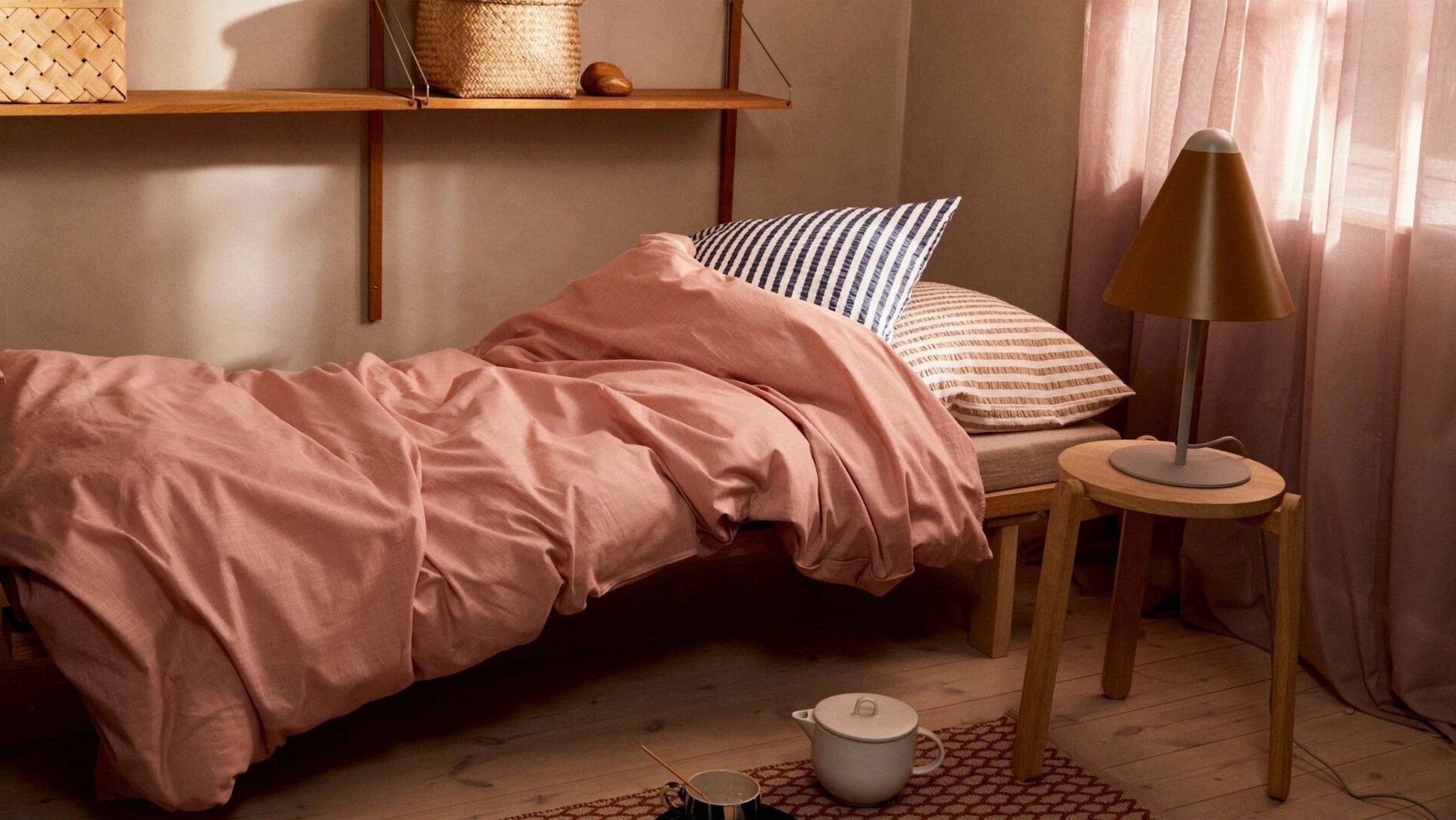 Juna Bæk & Bølge Lines pillowcase 63x60 cm, dark blue/white