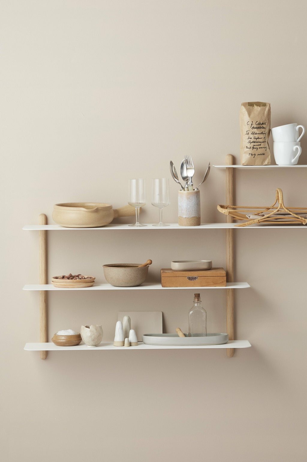 Gejst Nivo Wall Shelf 59cm – Light Oak & White Minimalist Nordic Design
